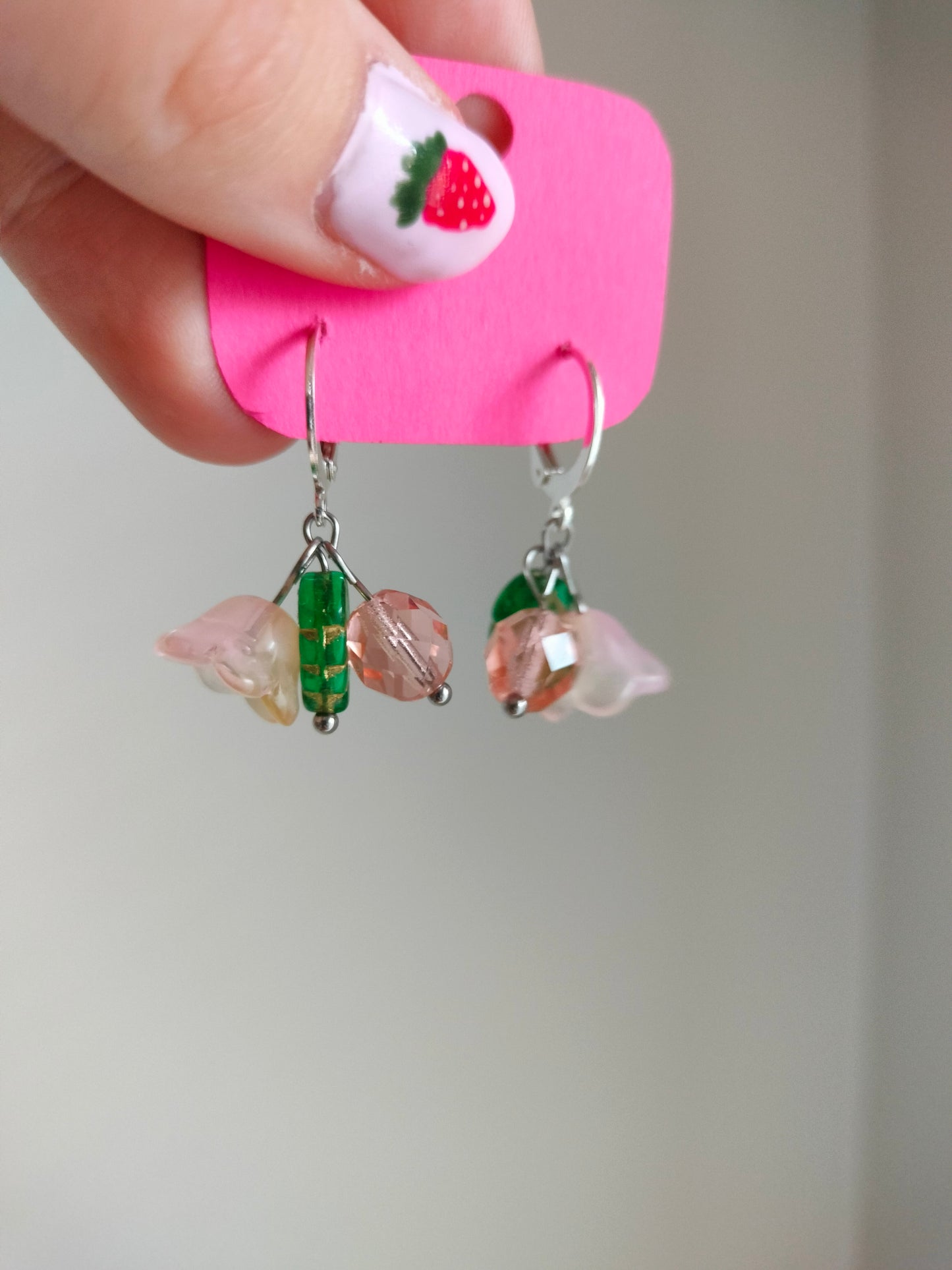 Pinkki keltaiset kukka korvikset pienet