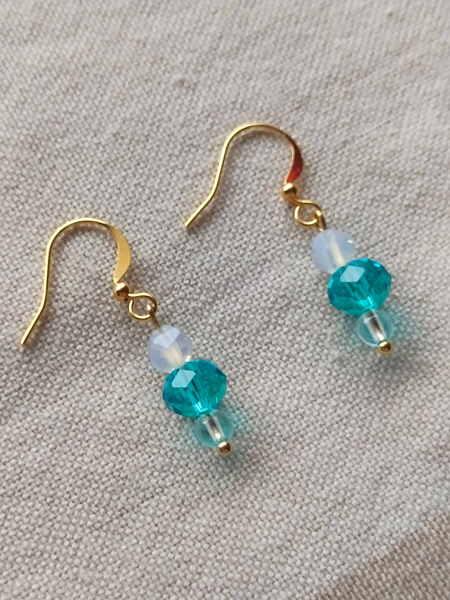 Siniset lasi korvikset