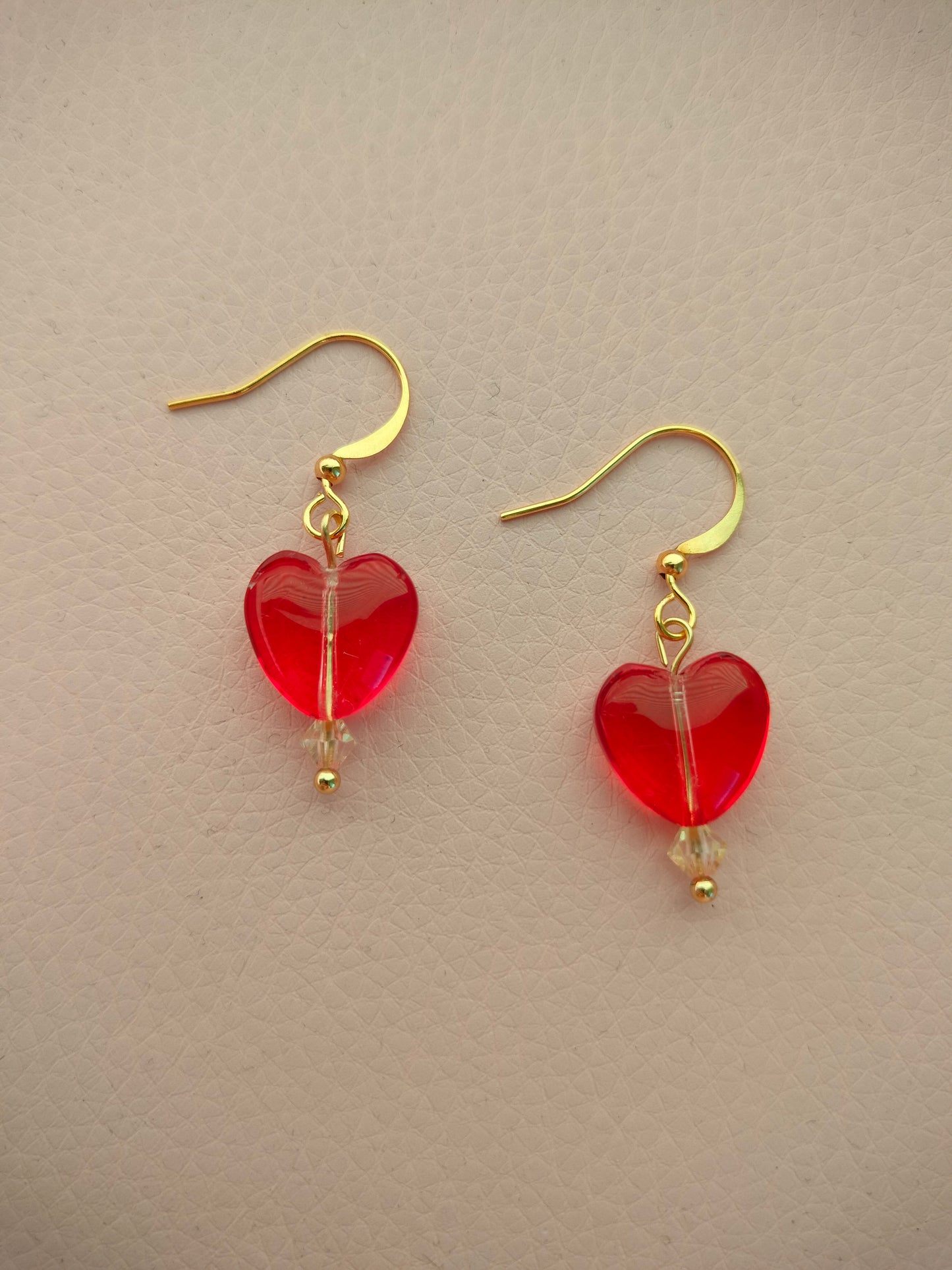 Särkynytsydän korvikset punainen